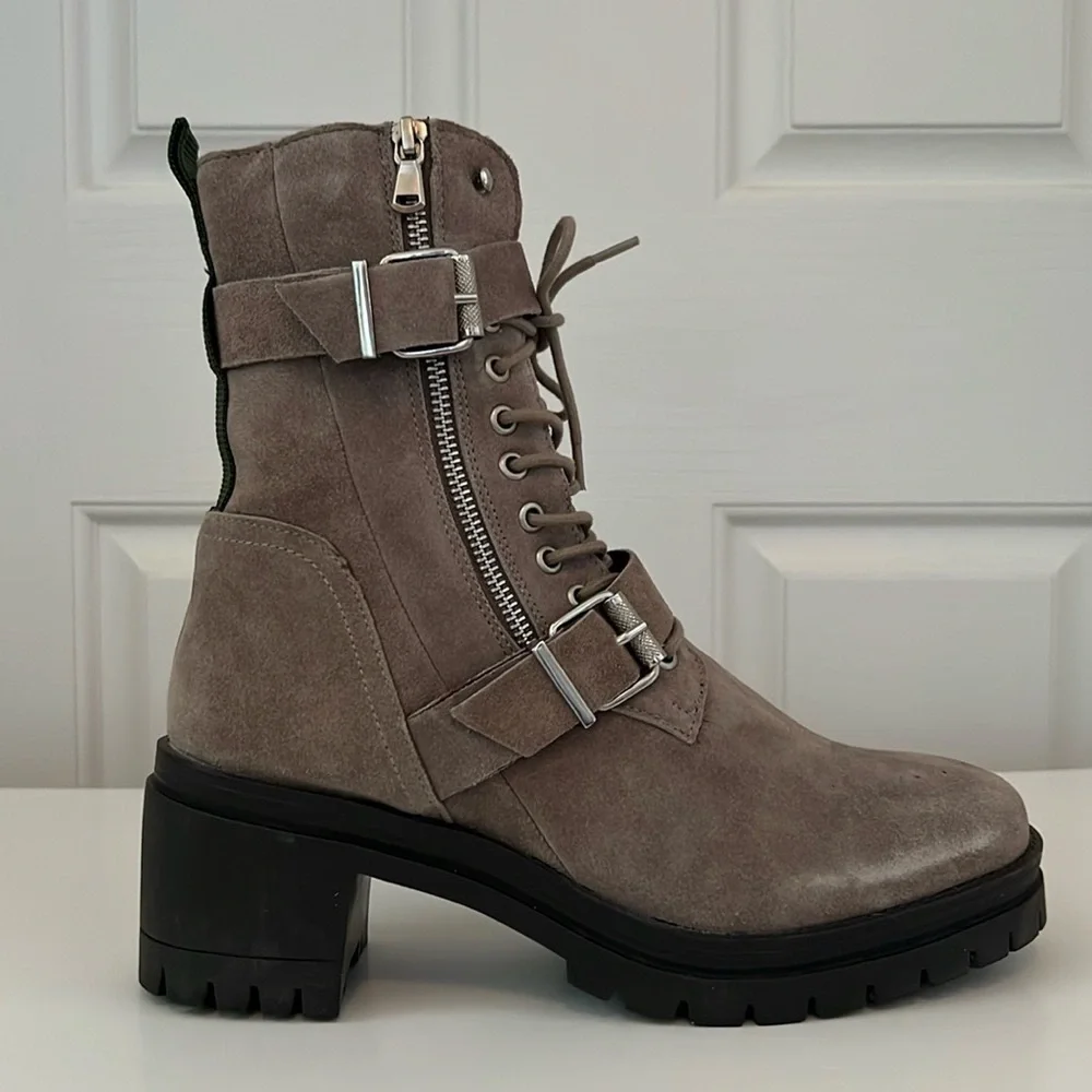 Charles by Charles David Clout Taupe Boots, Size 10 - Picture 2 of 11